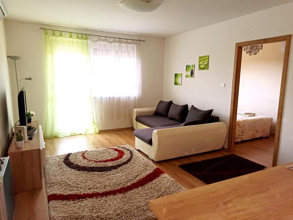 Nagyerdo - Simonyi Ut Apartment Debrecen Exterior photo