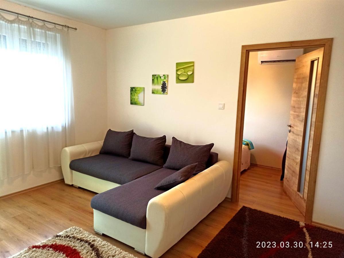 Nagyerdo - Simonyi Ut Apartment Debrecen Exterior photo